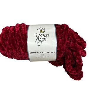 Yarn Bee Chunky Knit Velvet Red Large 40 Yard Full Skein.  Net Wt. 7.5 oz  New